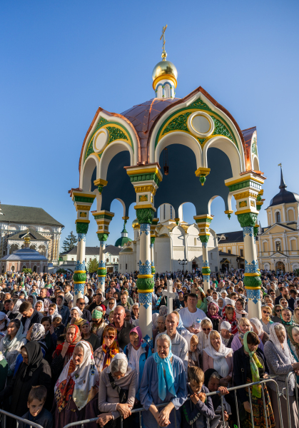 Патриаршее служение в канун дня памяти преподобного Сергия Радонежского в Троице-Сергиевой лавре. Всенощное бдение